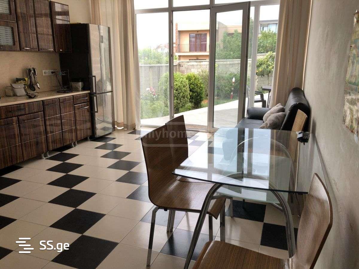 3 Room Summer Cottage Daily Rent. Didi Digomi view 11