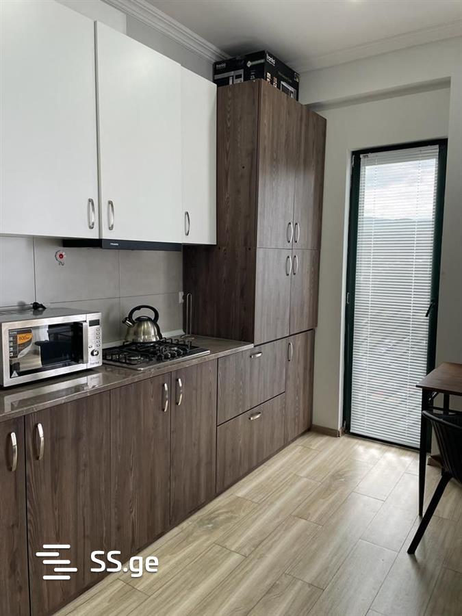 1 Room Flat Daily Rent. Isani view 3
