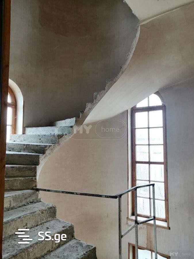 16 Room Private House For Sale view 11