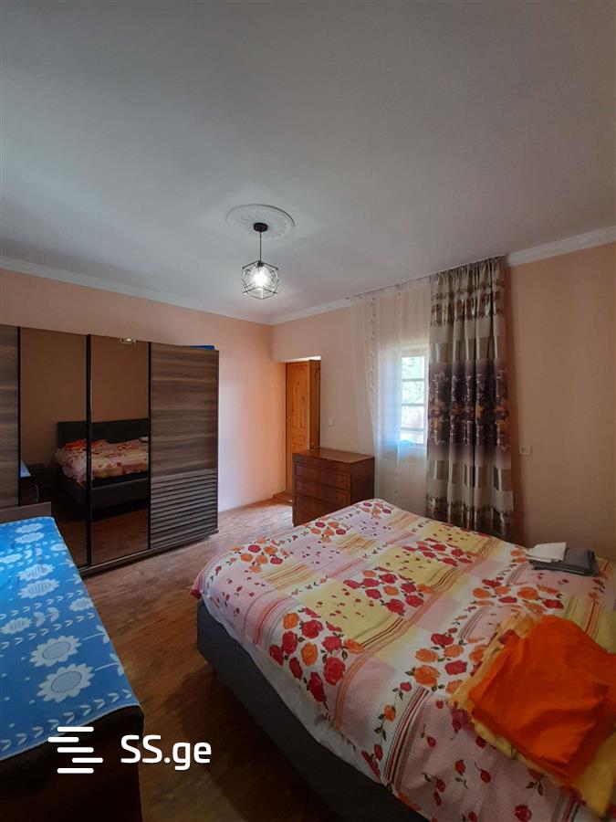 13 Room Private House Daily Rent. Mestia view 9