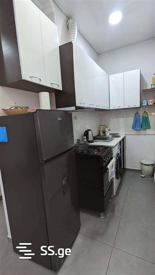2 Room Flat Daily Rent. Batumi view 3