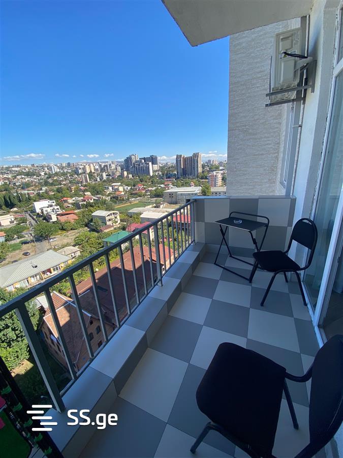 3 room Flat For Rent. Isani - Widok 3