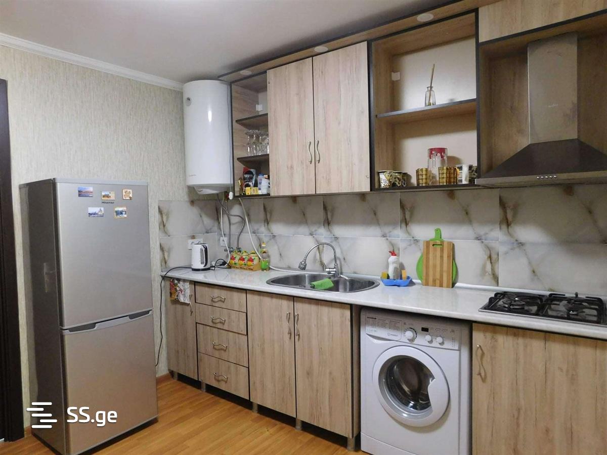 4 Room Private House Daily Rent. Borjomi view 8