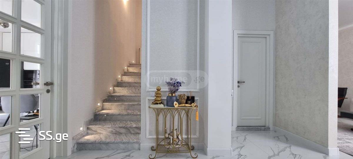 7 Room Private House For Sale view 5