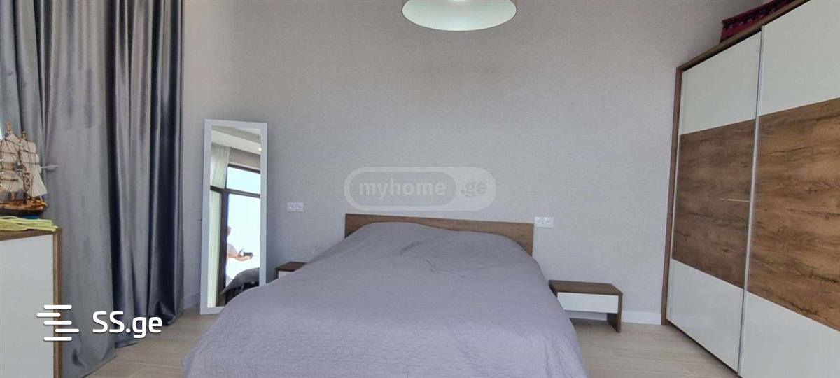 7 Room Private House For Sale view 4
