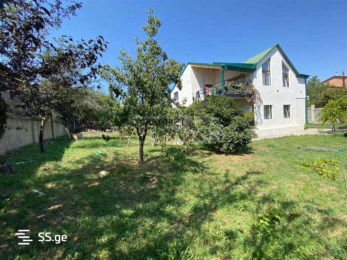 7 Room Private House For Sale view 1