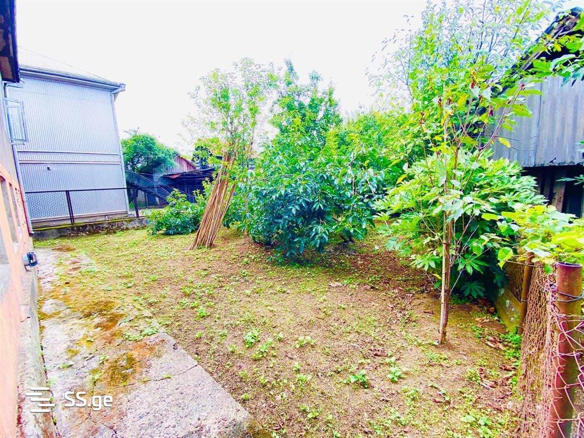 8 Room Private House For Sale view 11