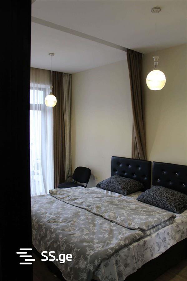 3 Room Flat Daily Rent. Isani view 4