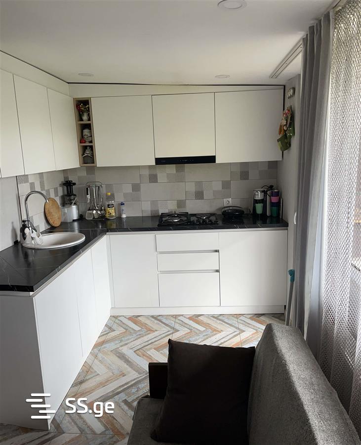 5 Room Flat For Sale view 4