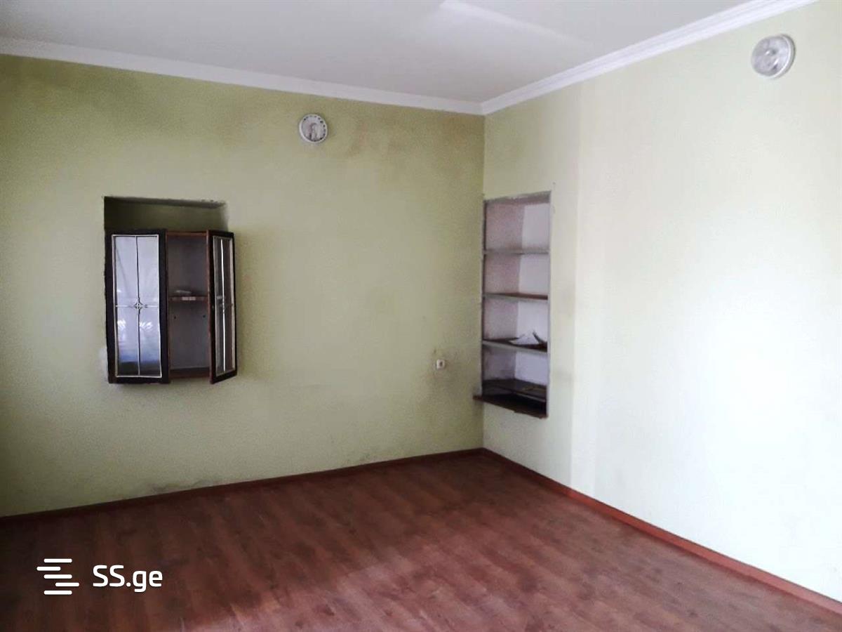 2 Room Flat For Sale view 3