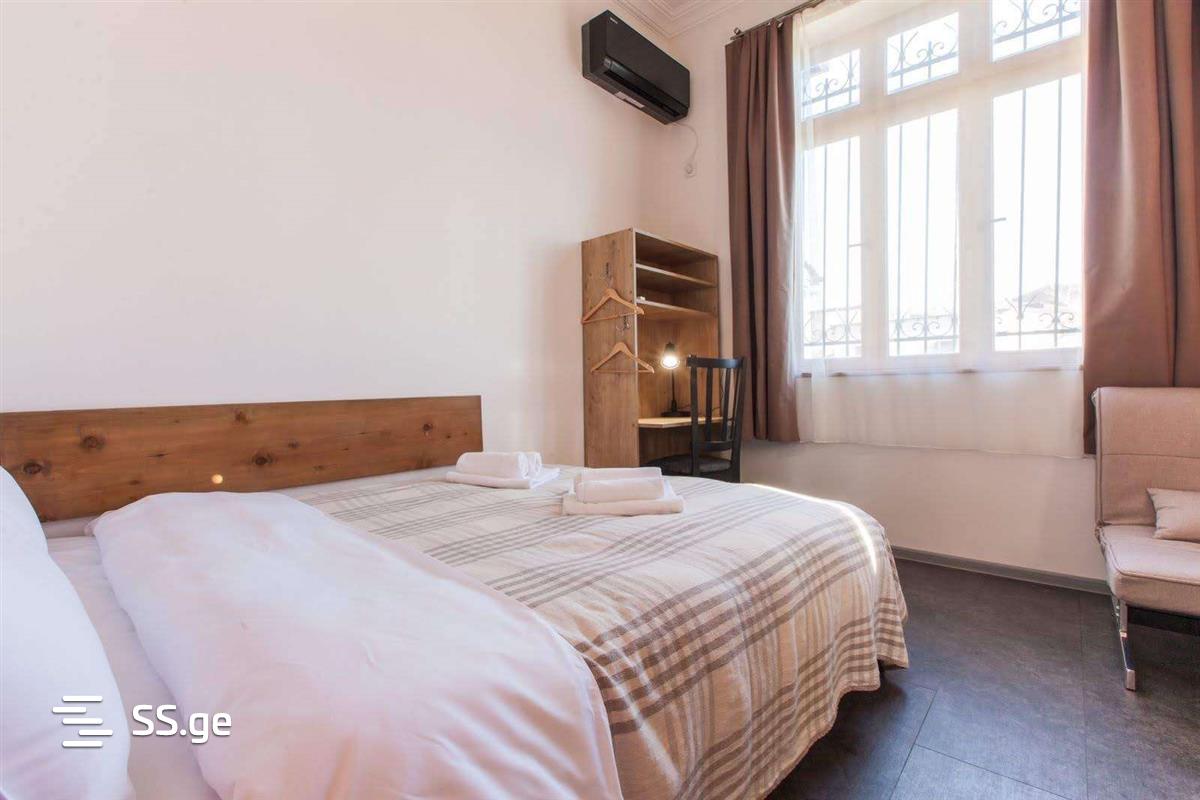 5 Room Private House For Sale view 4