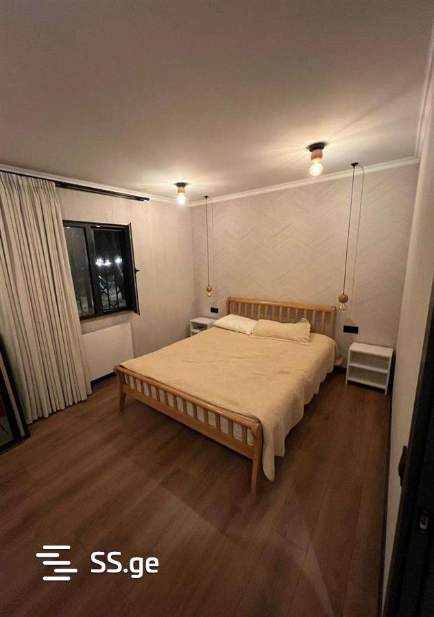 6 Room Private House For Sale view 9