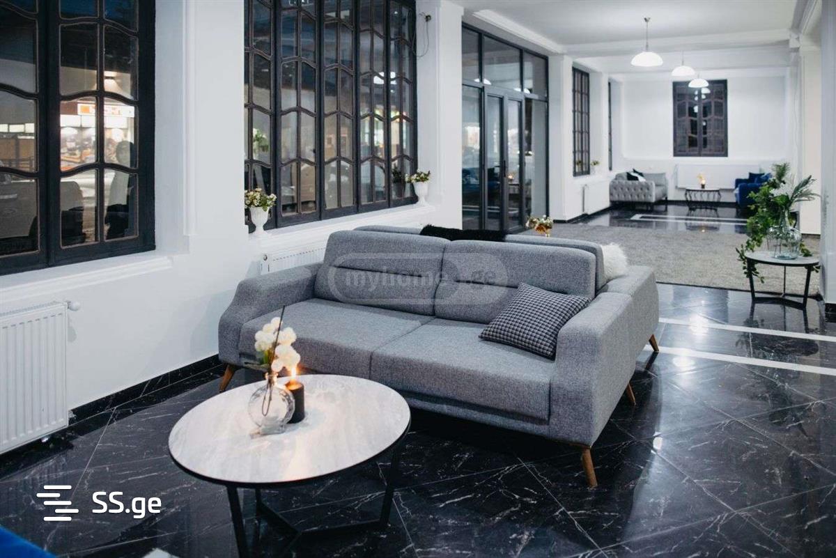 8 room Hotel for sale. Bakuriani