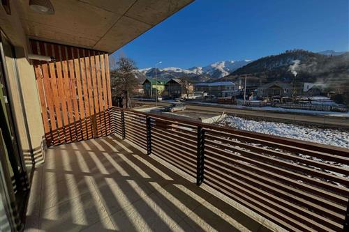 https://static.ss.ge/20231014/13_fdb9fa47-b4f7-45bf-ba8b-79381b3aab38_Thumb.jpg