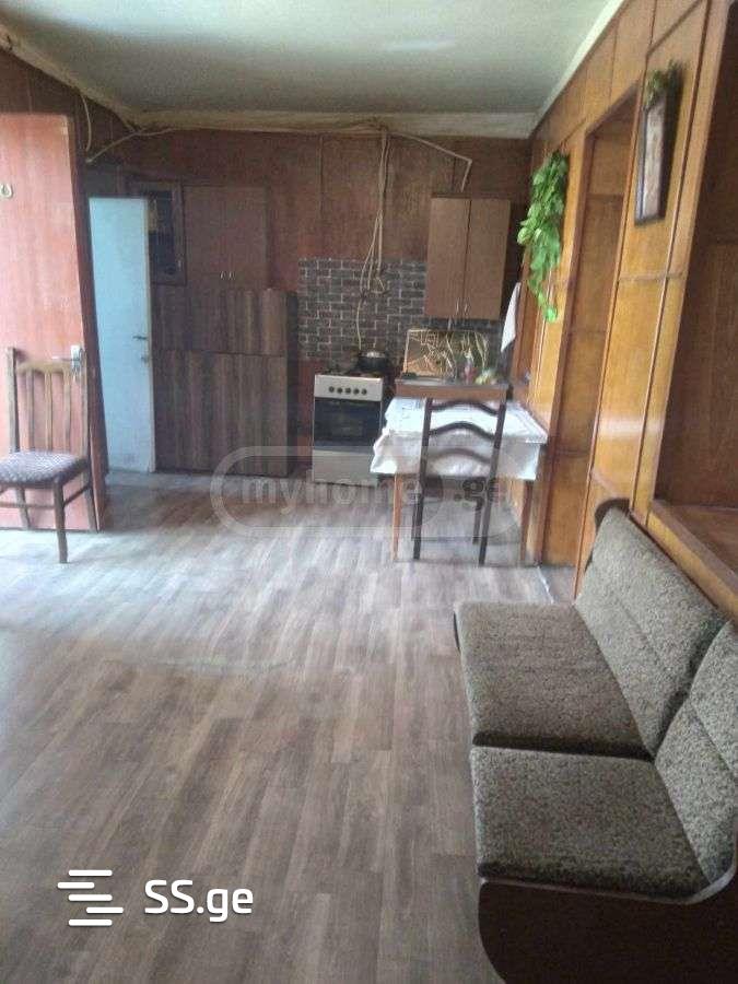 6 Room Private House For Sale view 9