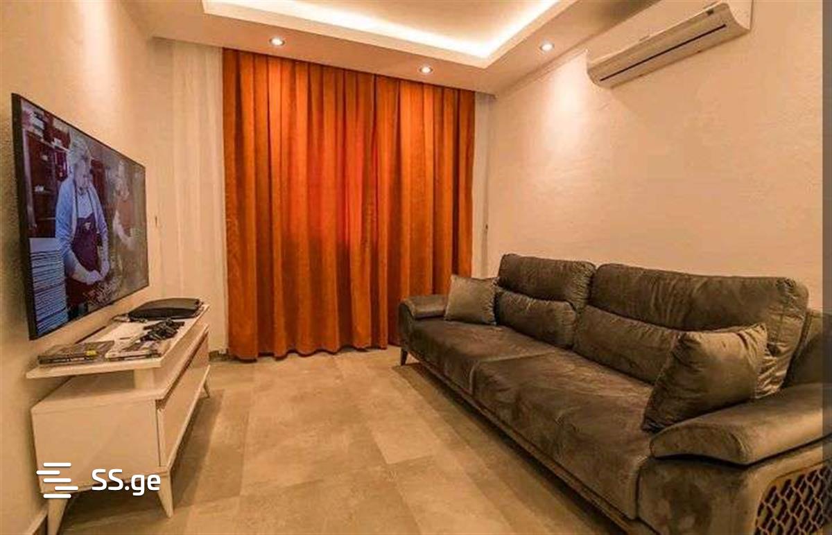 3 Room Flat Daily Rent. Isani view 1