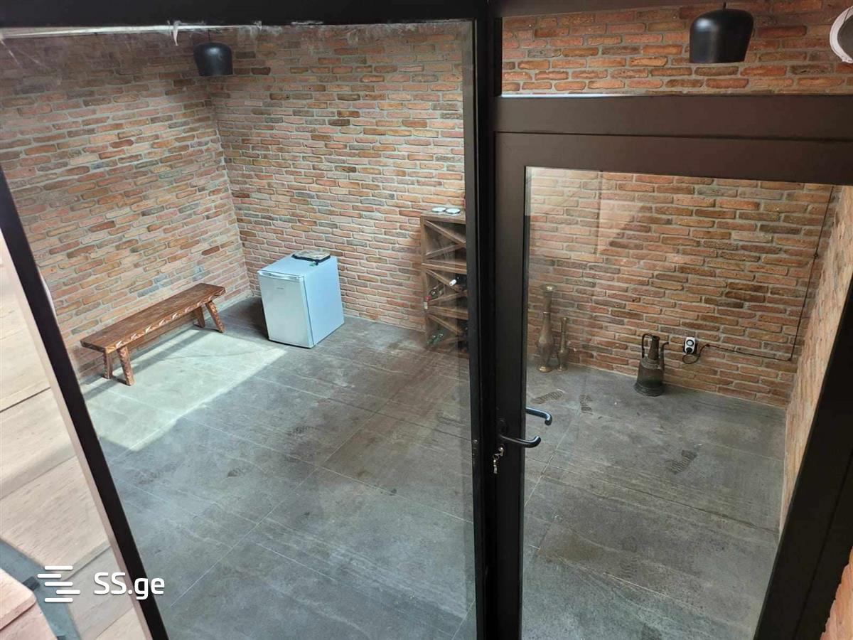 8 Room Private House For Sale view 6