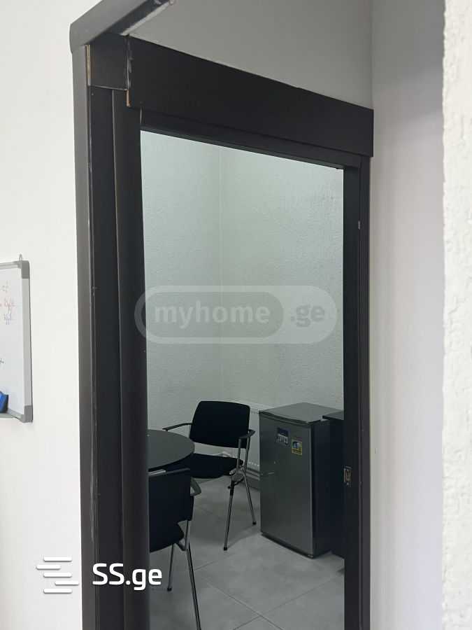 Office For Rent. Isani view 5