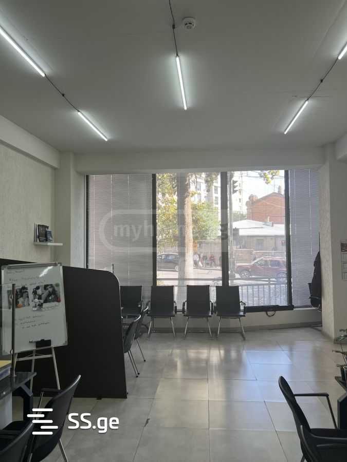 Office For Rent. Isani view 1