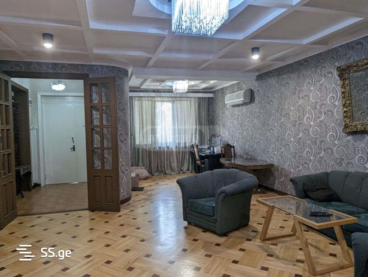 8 Room Private House For Sale view 6