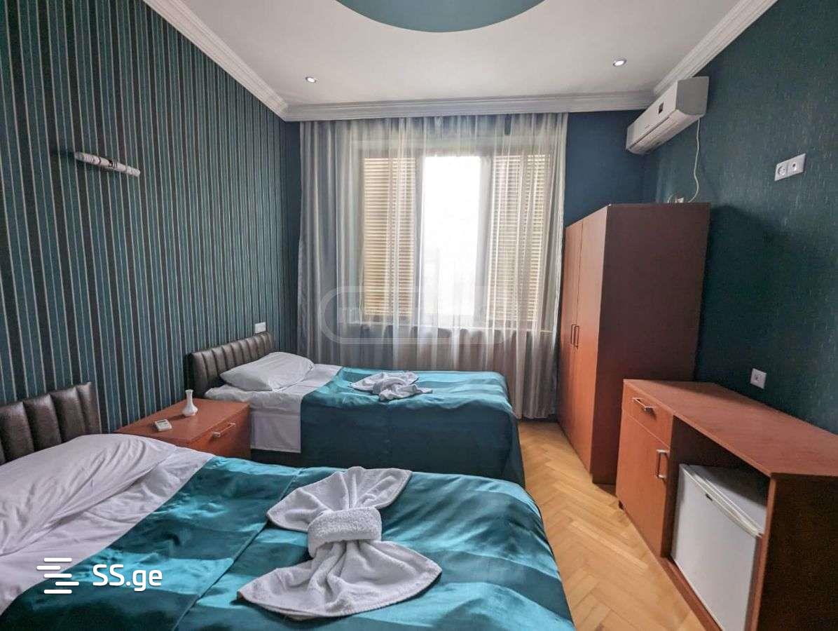 8 Room Private House For Sale view 12