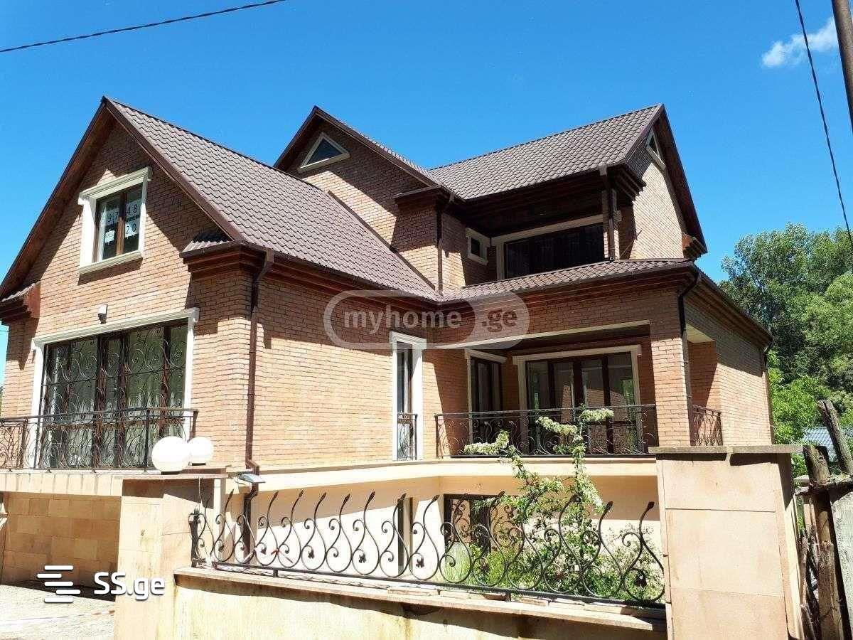 8 Room Private House For Sale view 1