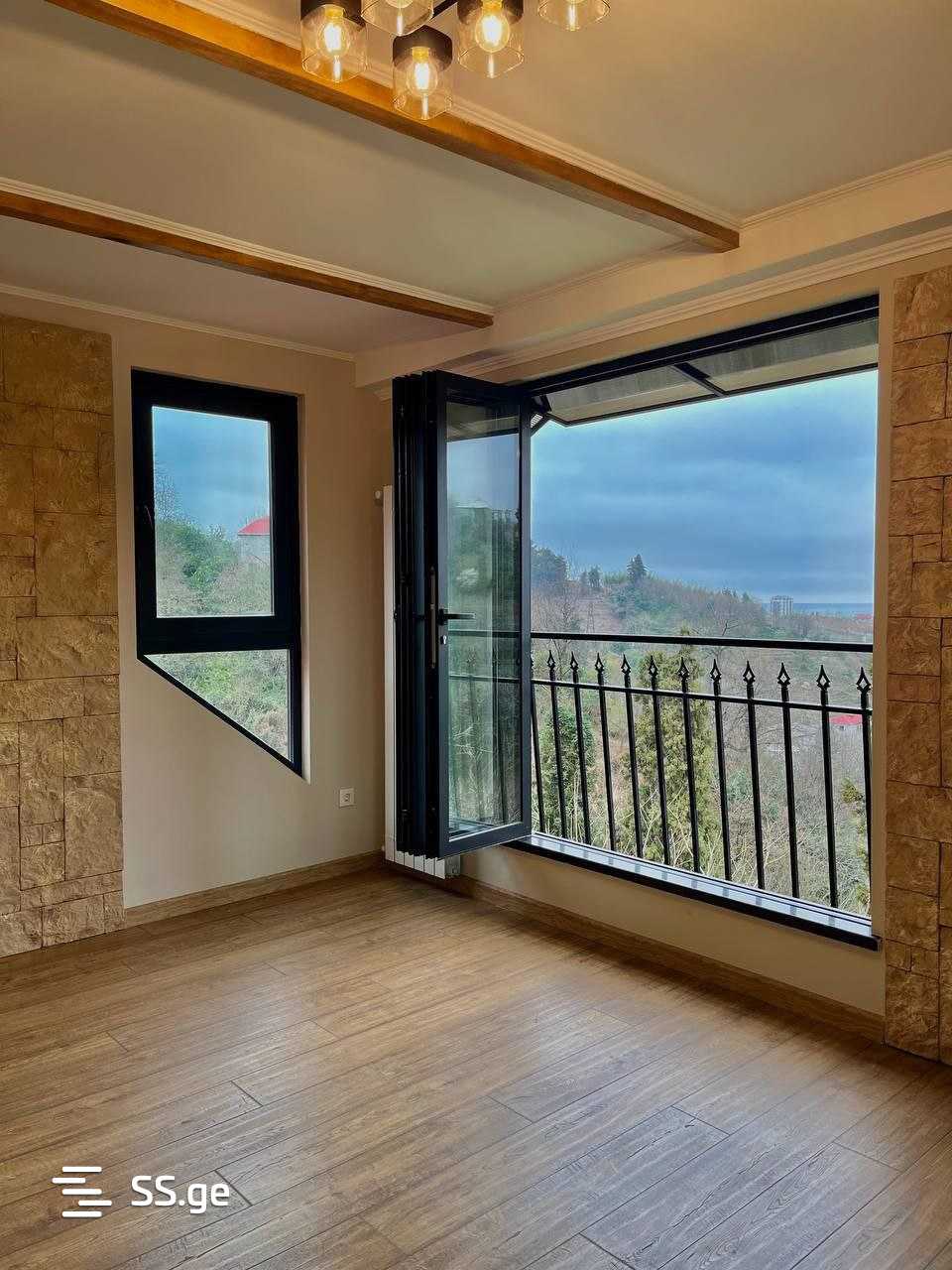 5 Room Private House For Rent. view 3