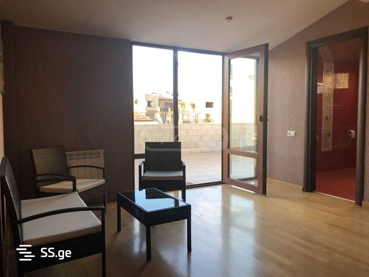 5 room Flat For Rent. Vera - Aanzicht 4