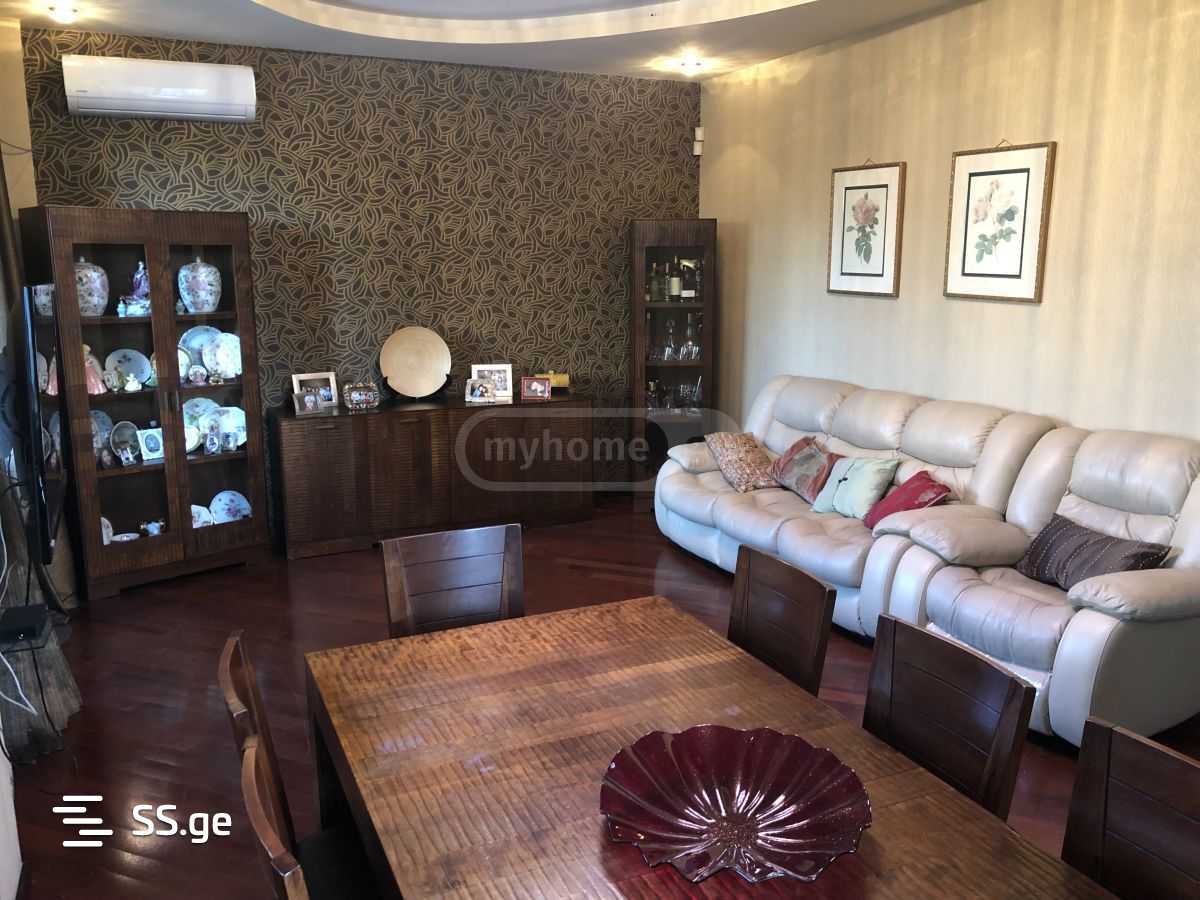 5 room Flat For Rent. Vera - Aanzicht 3