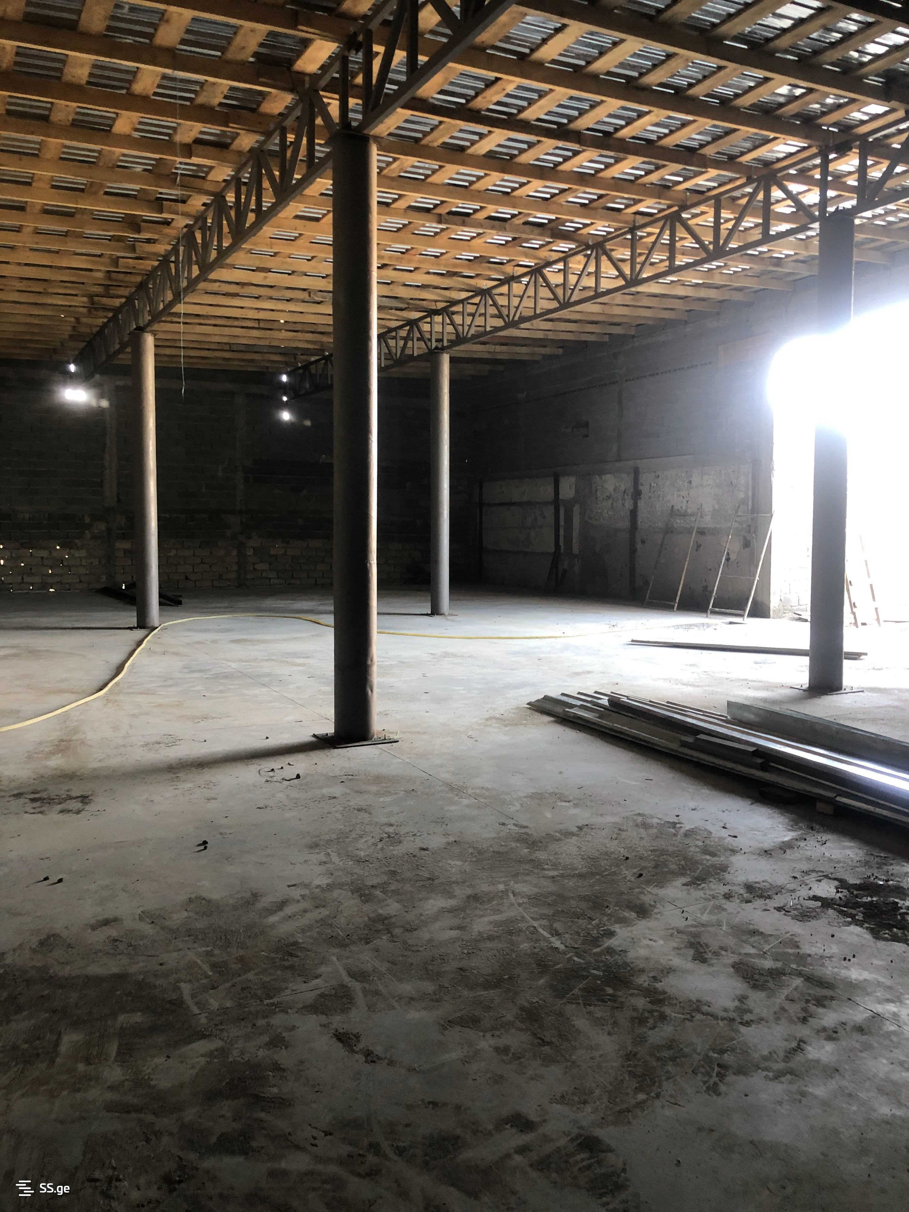 Store-Industrial Property For Rent. Didi Digomi view 1