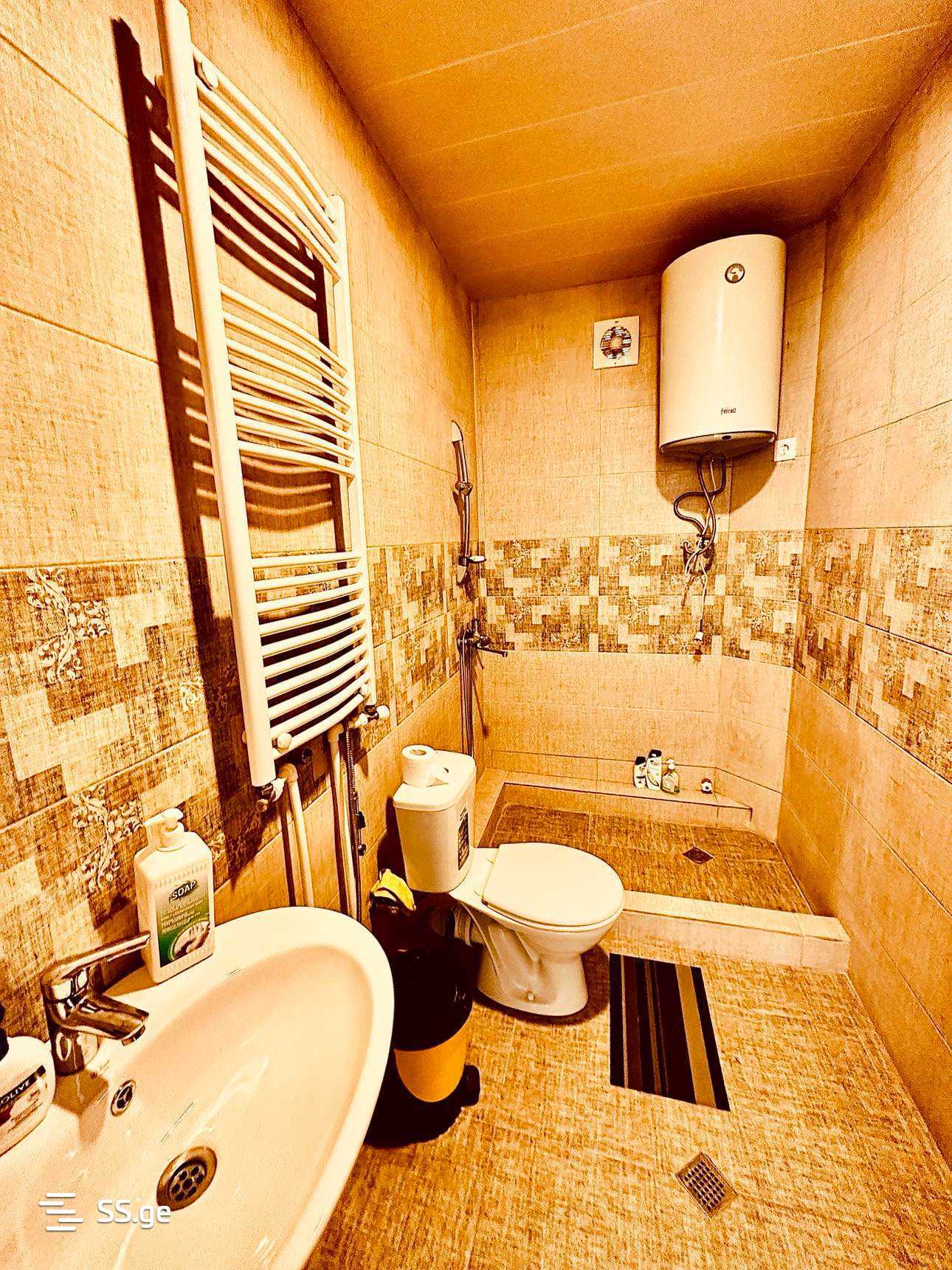 9 Room Private House For Sale view 8