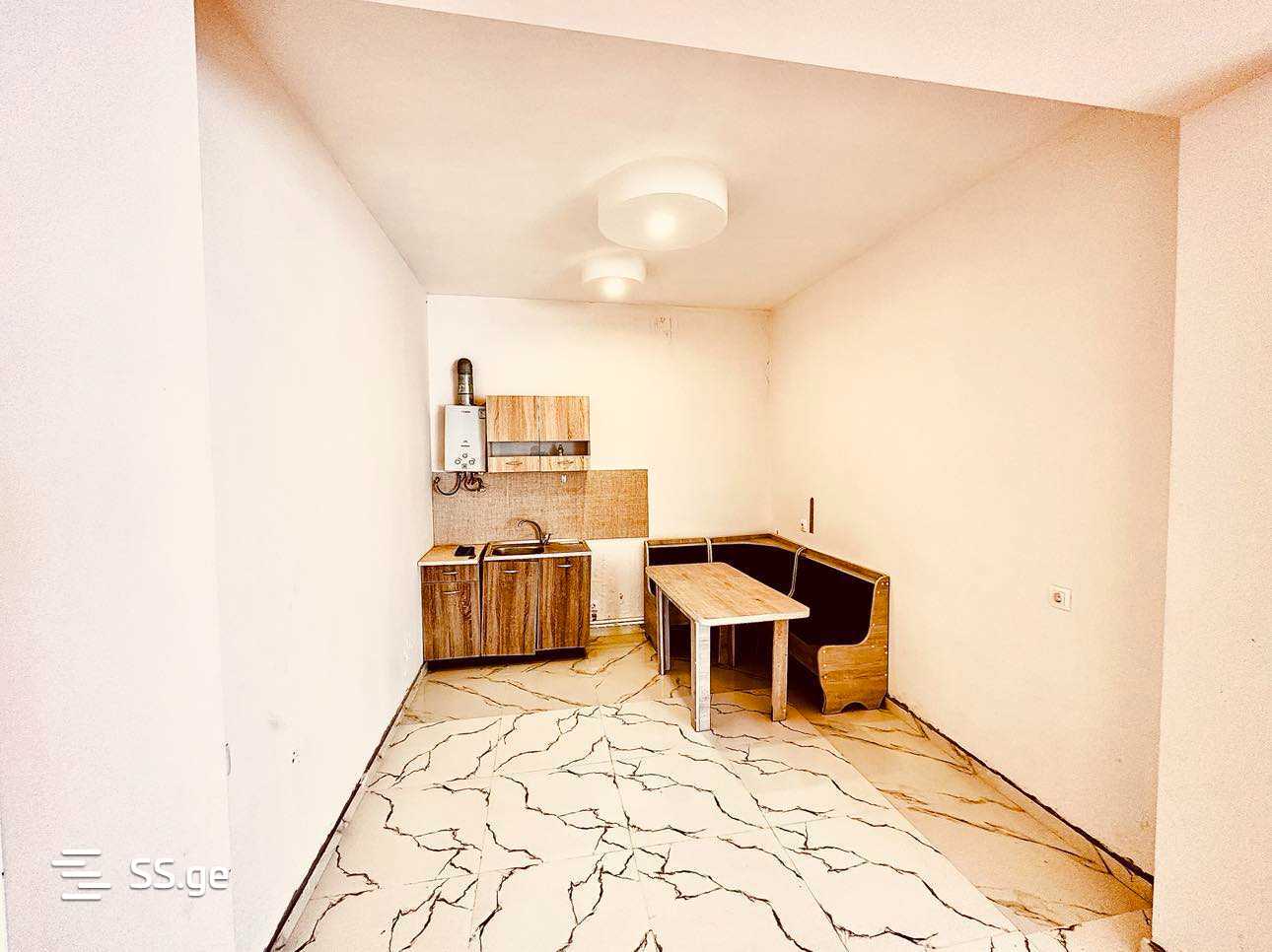 9 Room Private House For Sale view 7