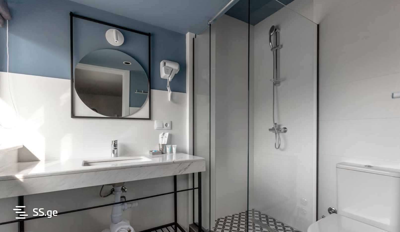 9 Room Hotel For Sale view 2