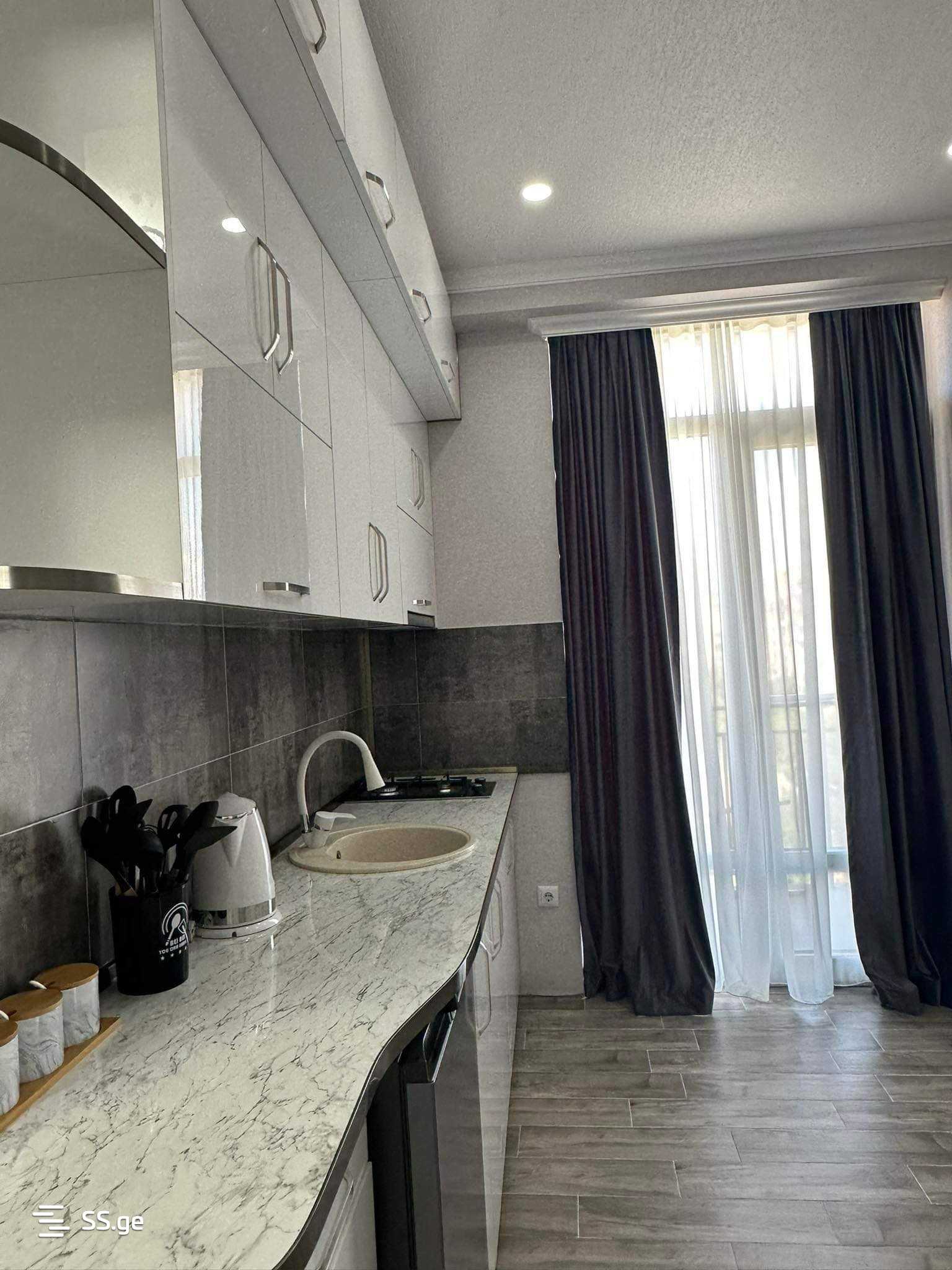 3 Room Flat Daily Rent. Rustavi view 4
