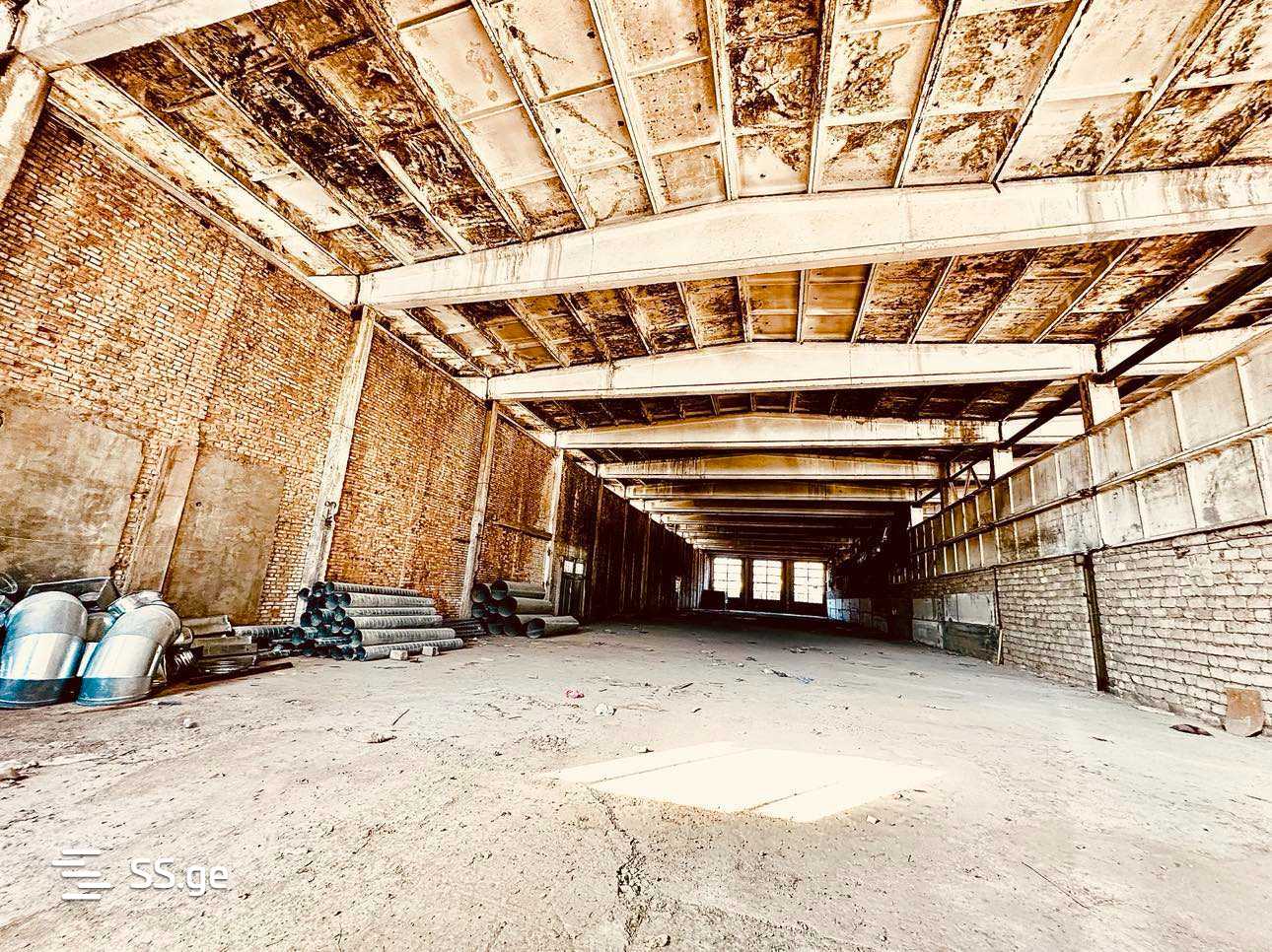 Store-Industrial Property For Rent. Isani view 3