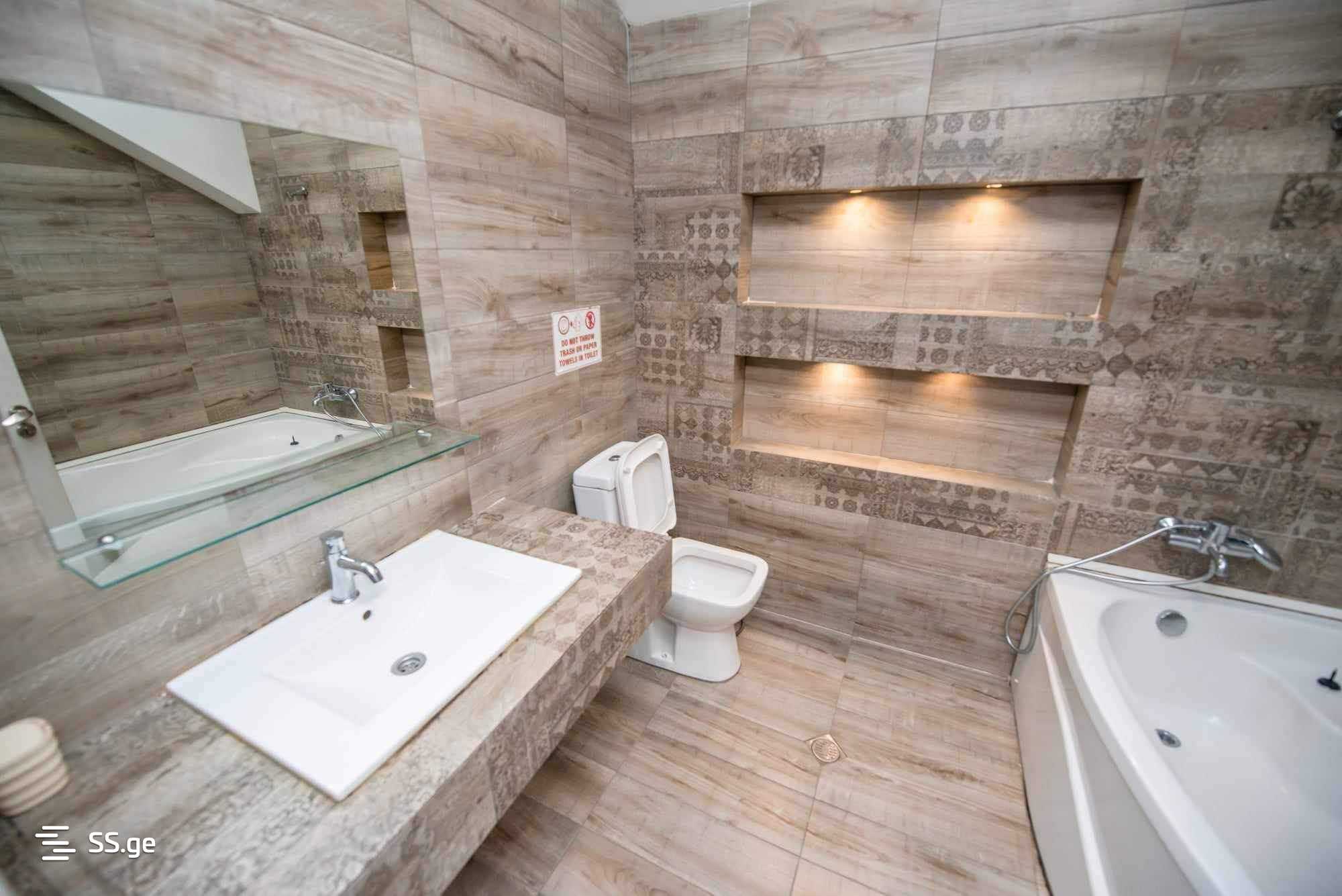 9 Room Hotel For Sale., 3 of 12