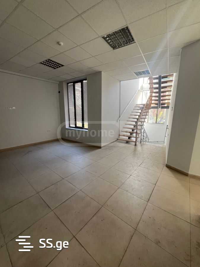 Commercial Space For Rent. Vera view 3