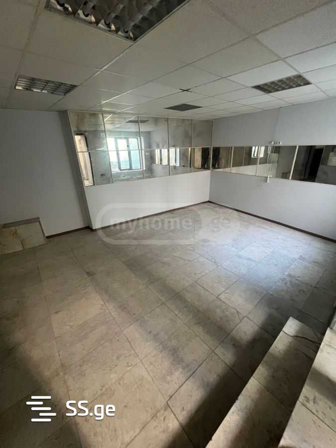 Commercial Space For Rent. Vera view 4