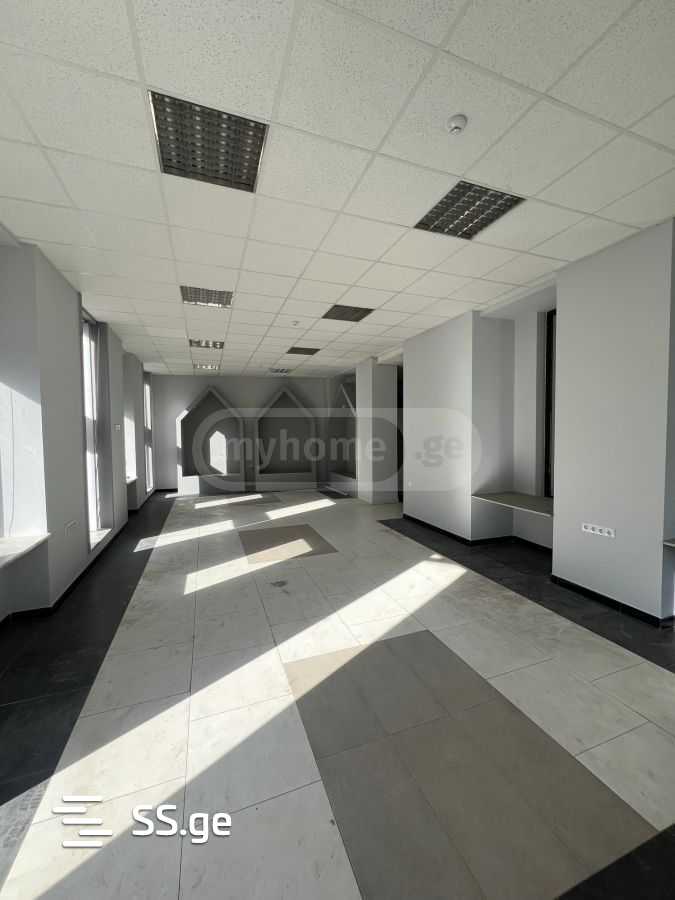 Commercial Space For Rent. Vera view 2