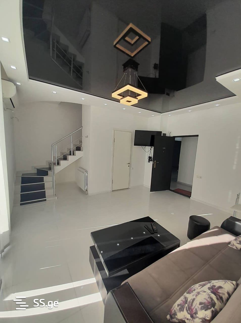 3 Room Flat For Rent. Batumi view 3