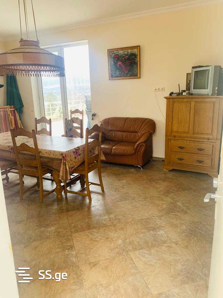 7 Room Private House For Rent. view 3