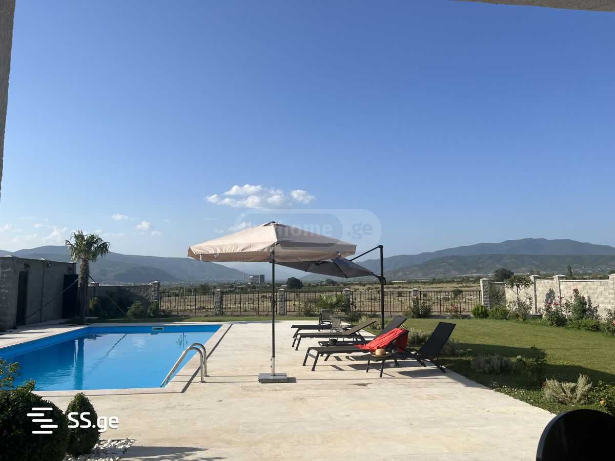 7 Room Private House For Sale. view 4