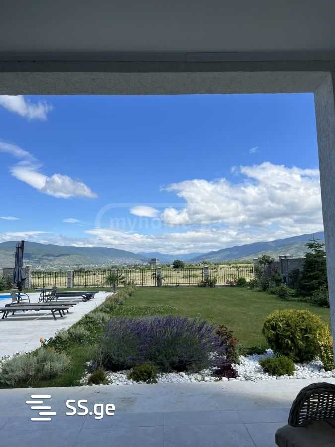 7 Room Private House For Sale. view 3