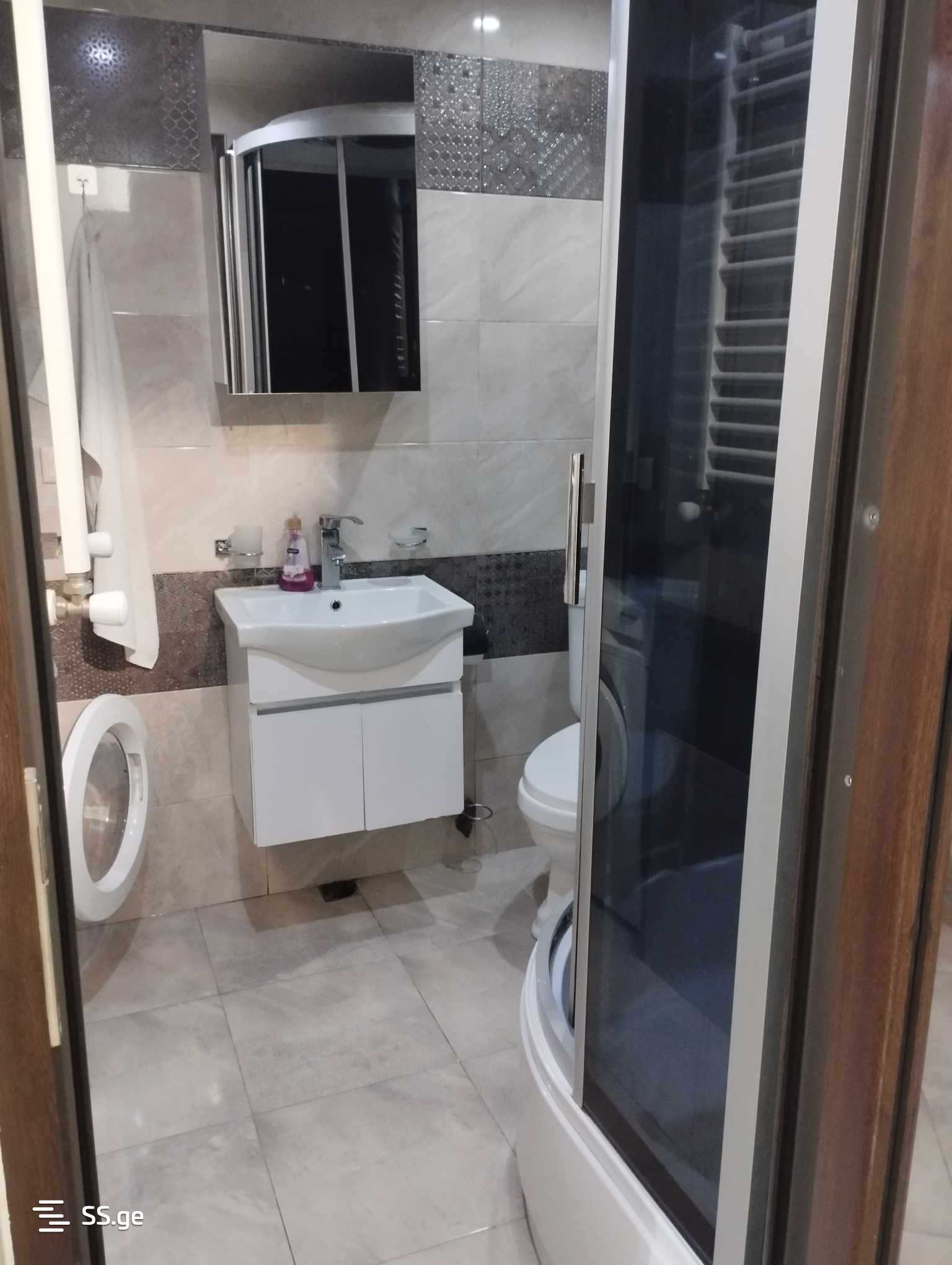 3 Room Flat For Rent. Batumi view 11