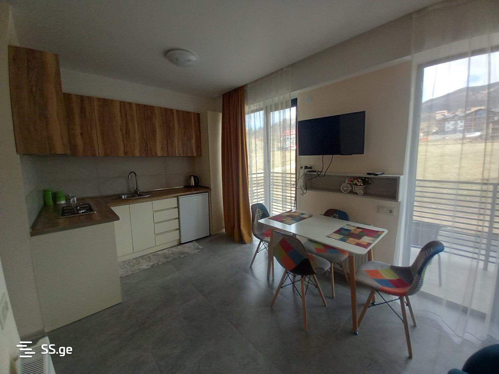Продажа 2-комната Квартира view 1