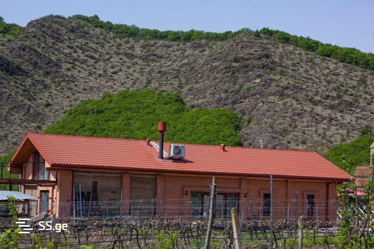 5 Room Hotel For Sale. view 8