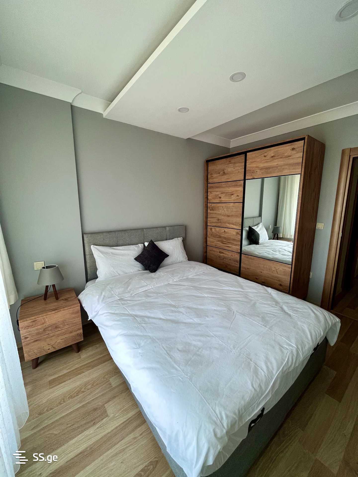 2 Room Flat Daily Rent. Nadzaladevi view 5