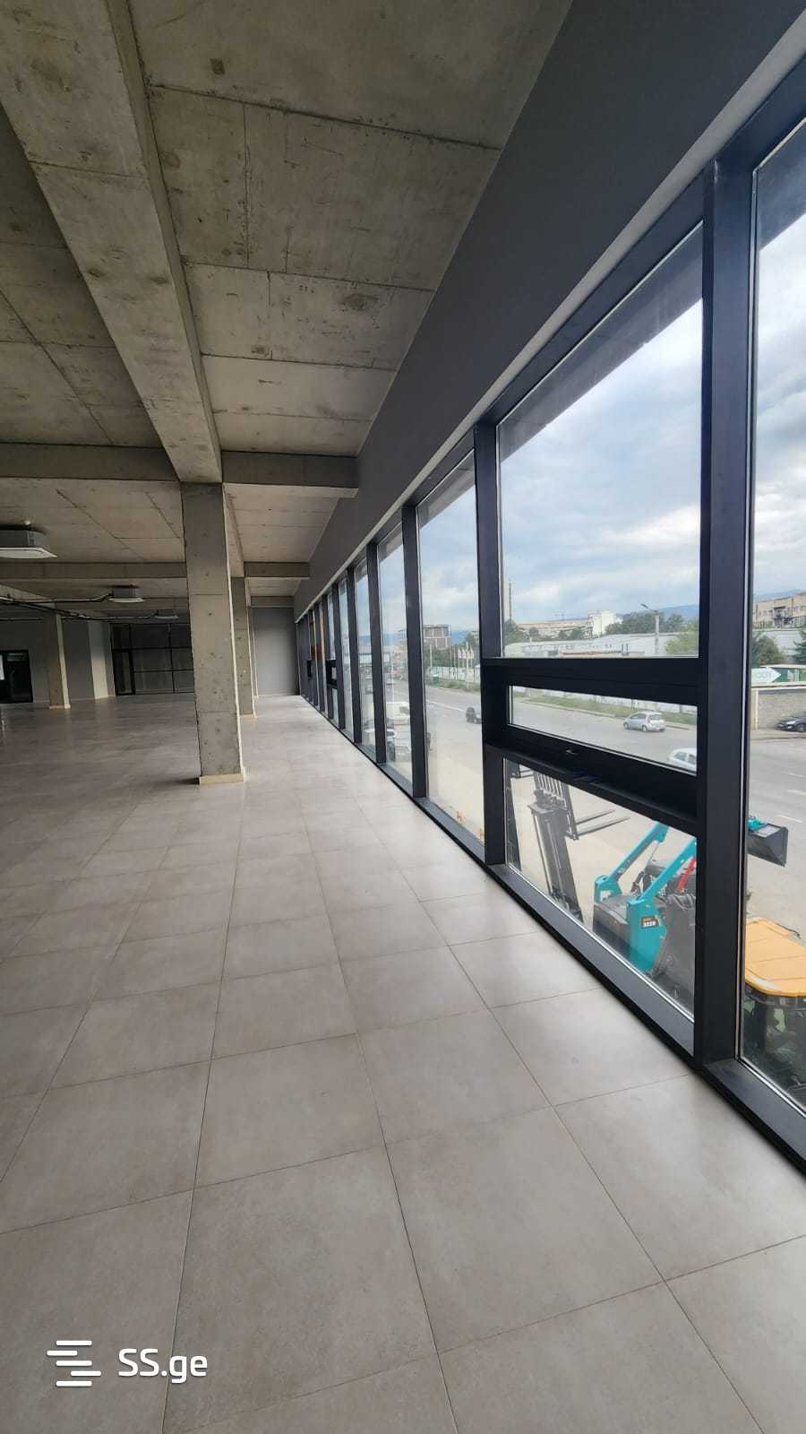 Commercial Space For Rent. Digomi view 2