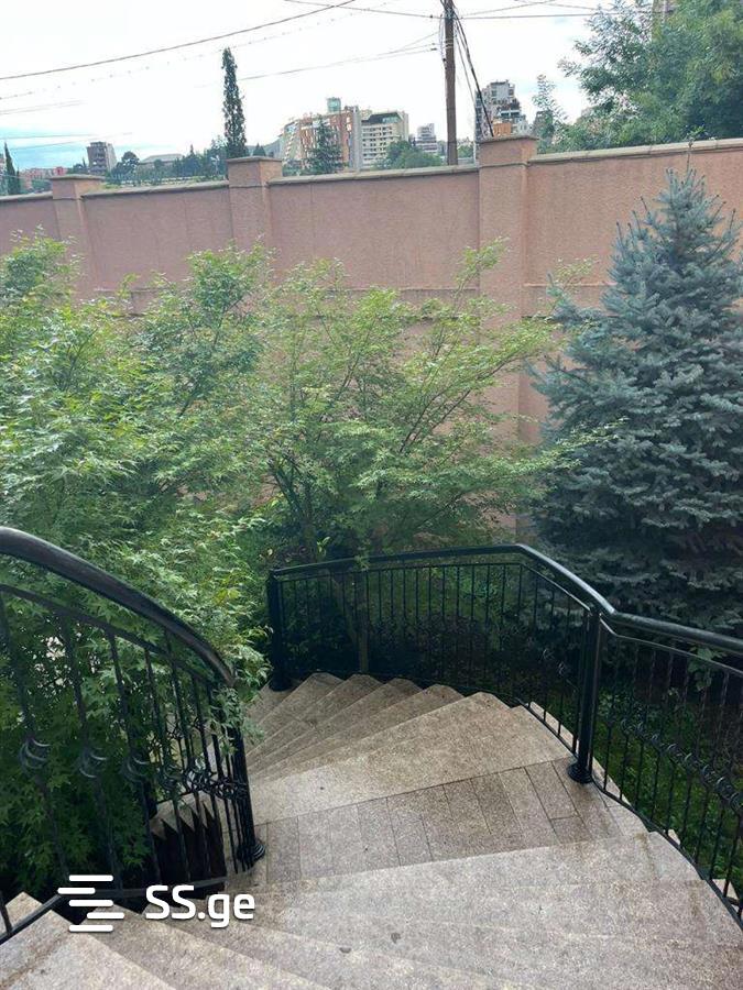 7 Room Private House For Rent. Ortachala view 1
