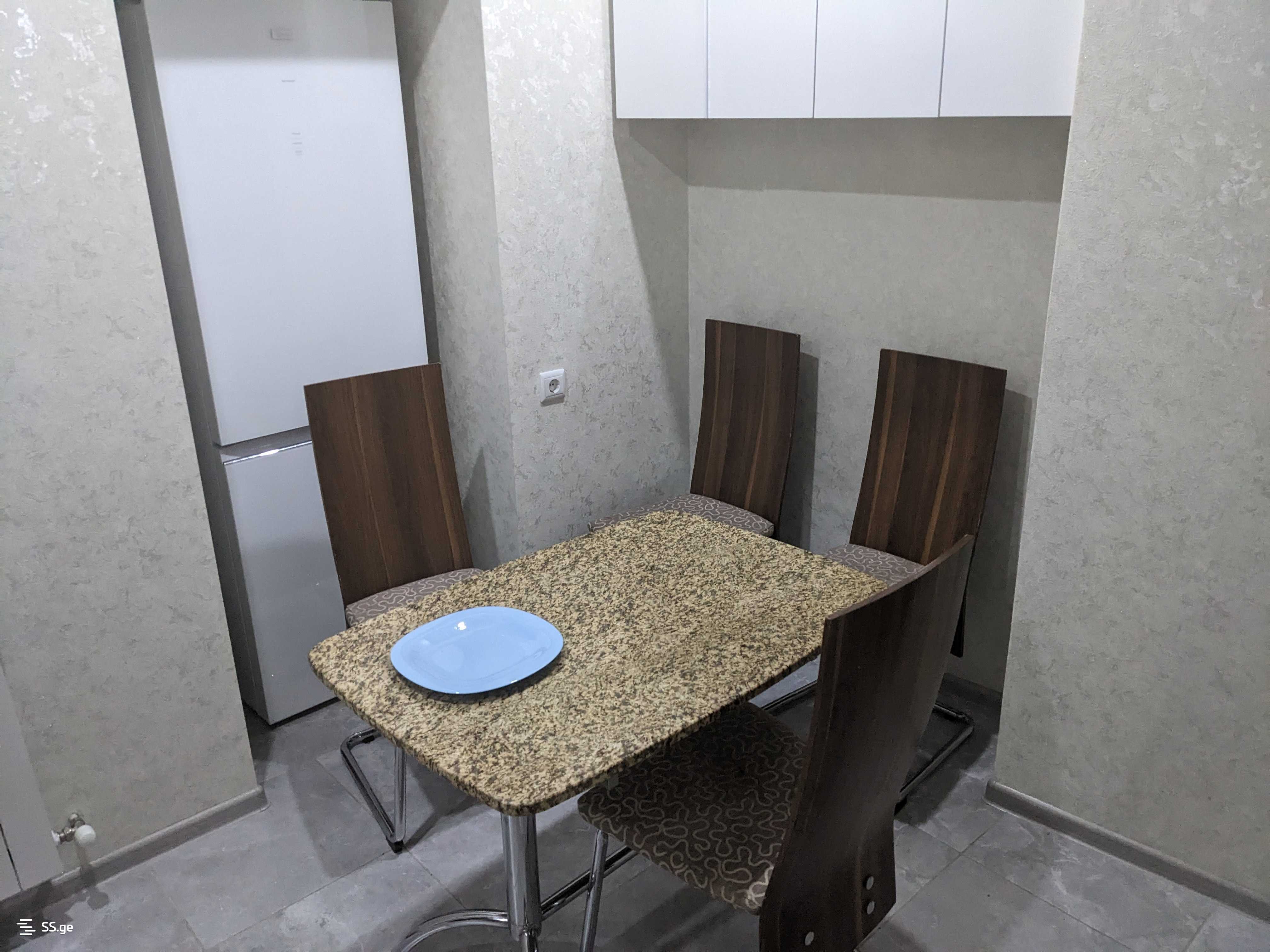 1 Room Flat Daily Rent. Sololaki view 8